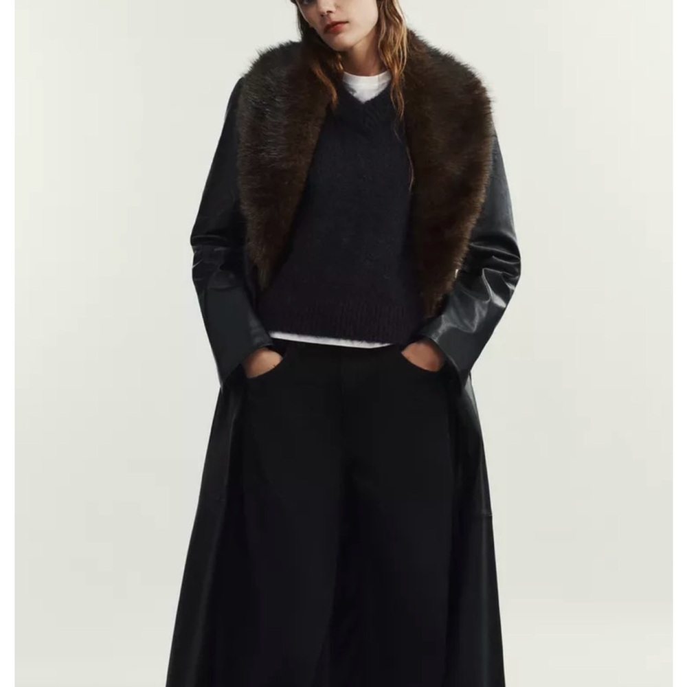 FAUX LEATHER COAT WITH DETACHABLE COLLAR